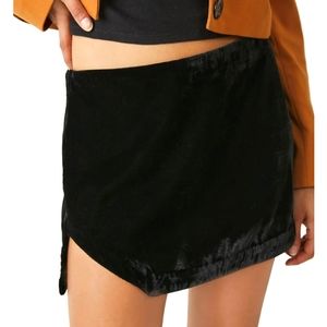 Free People Annalise Side Vent Black Velvet Miniskirt Size 6
